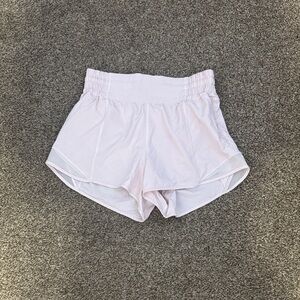 Pink lululemon high rise 2.5 hotty hot shorts